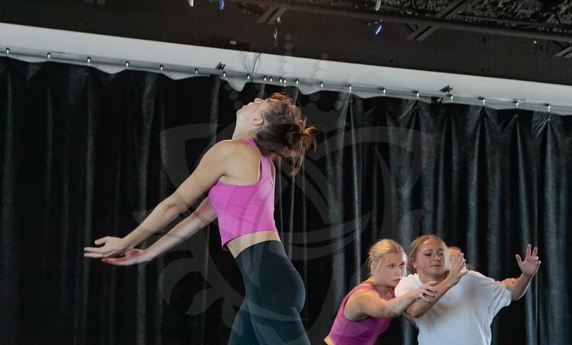 Performance 6